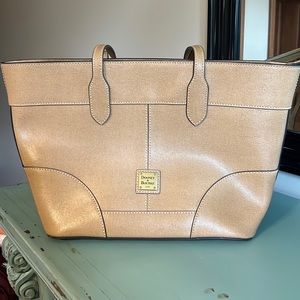 Dooney & Bourke Wexford Leather Tote EUC w/ Dustbag